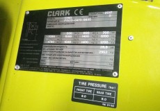 Табличка с информацией о модели и серийный номер Clark C15D